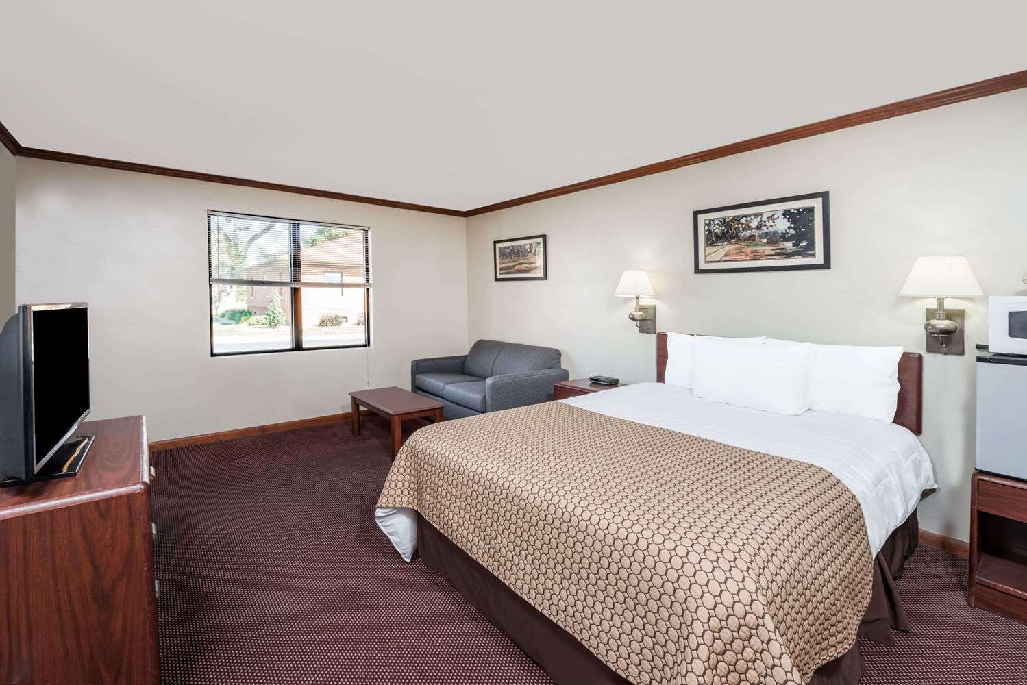 Knights Inn Jacksonville At Dix Ellis Trail Екстер'єр фото