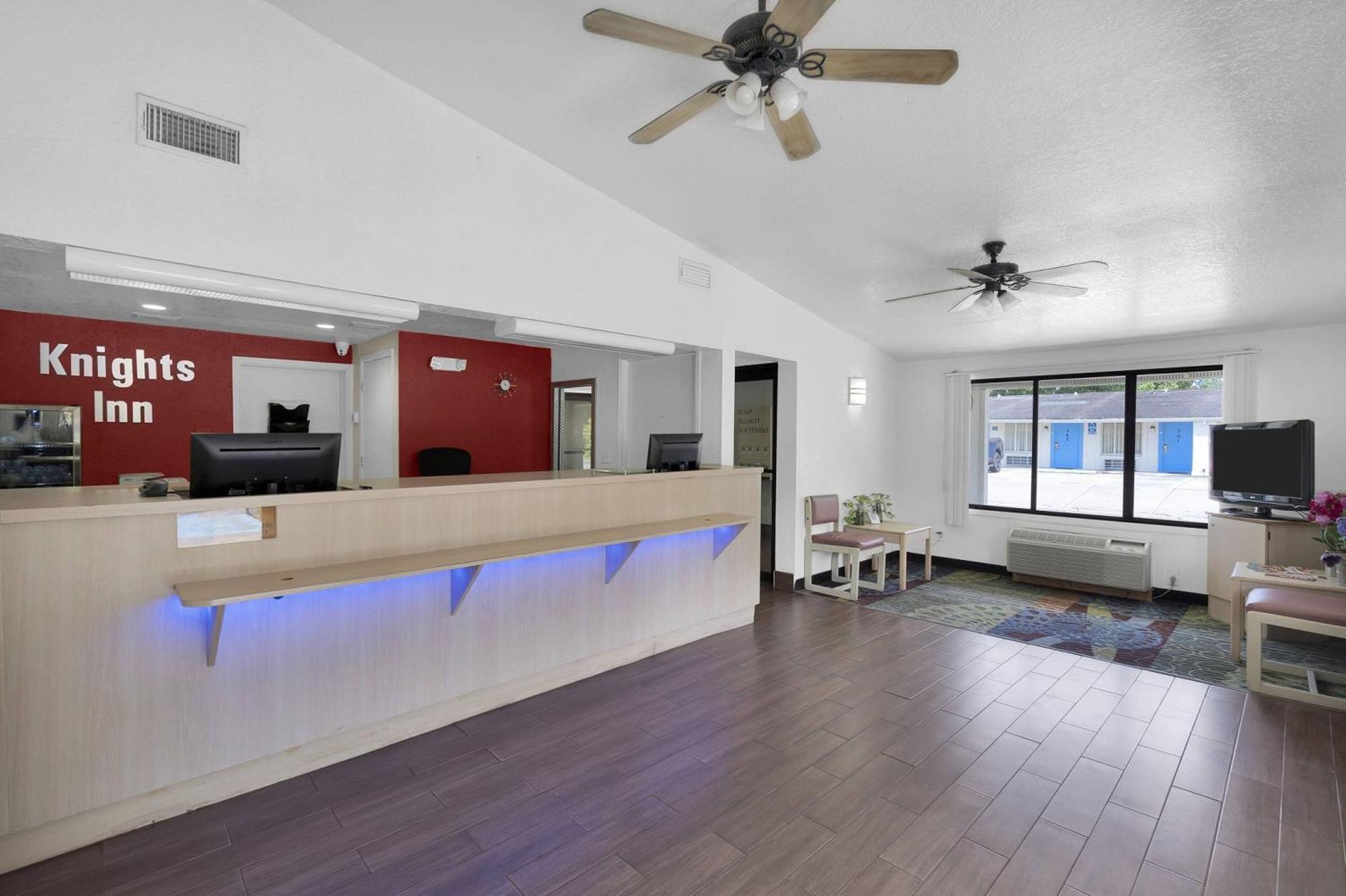 Knights Inn Jacksonville At Dix Ellis Trail Екстер'єр фото