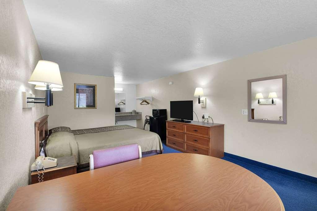 Knights Inn Jacksonville At Dix Ellis Trail Номер фото